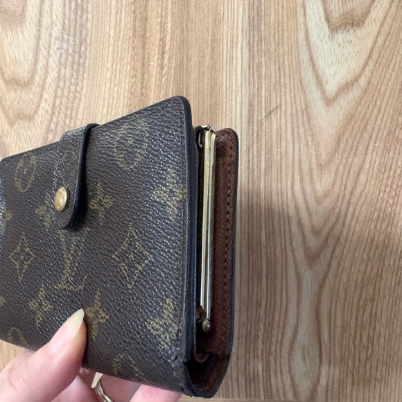 Auth Louis Vuitton monogram Kisslock wallet - Picture 5 of 14